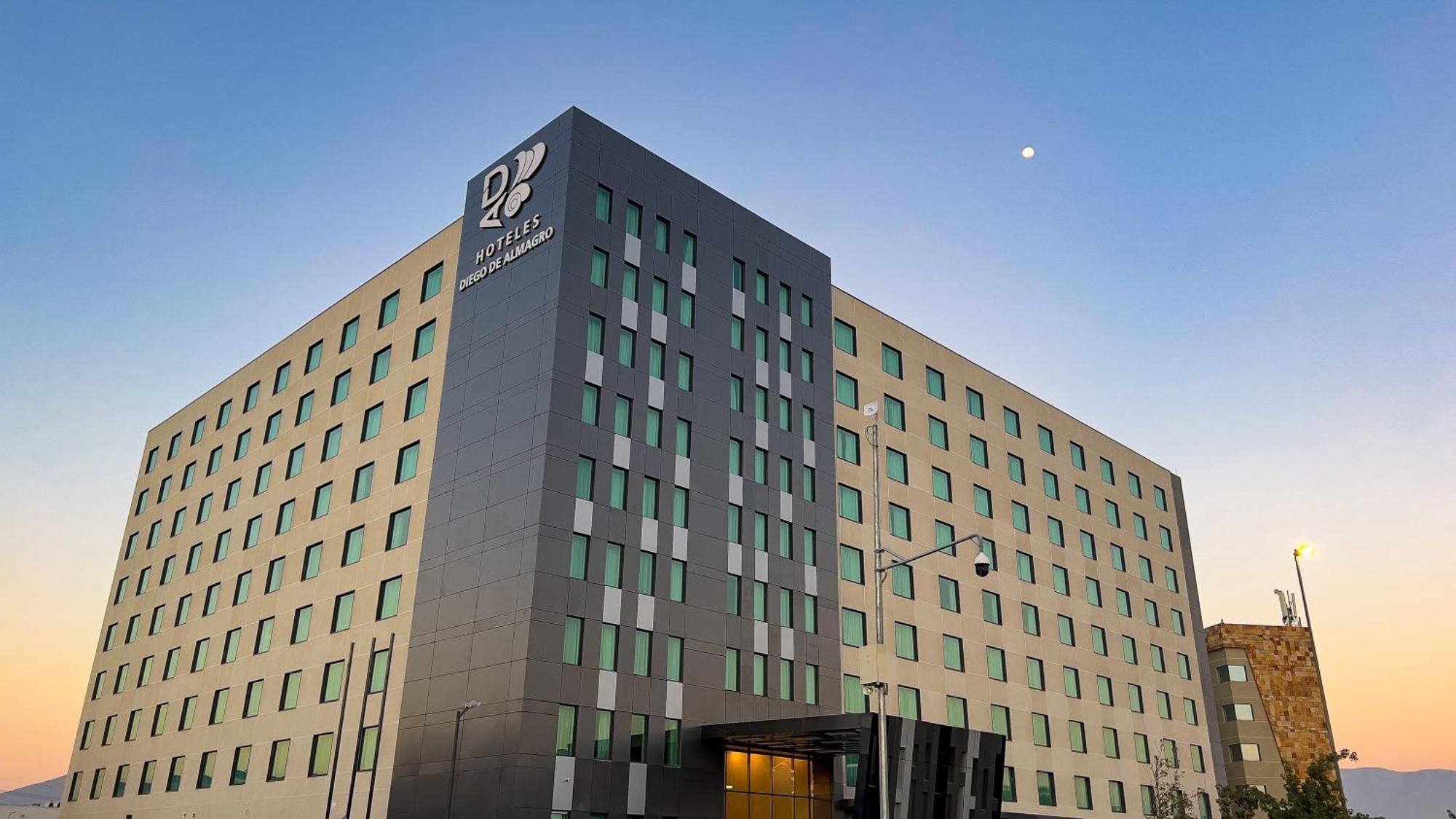 Hotel Diego De Almagro Aeropuerto Santiago Exterior photo