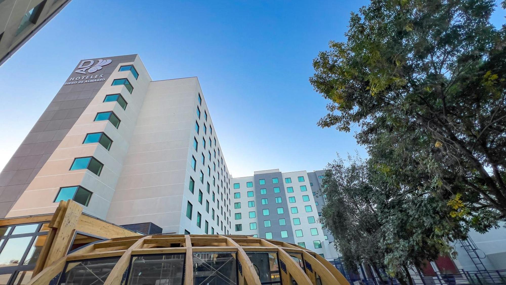 Hotel Diego De Almagro Aeropuerto Santiago Exterior photo