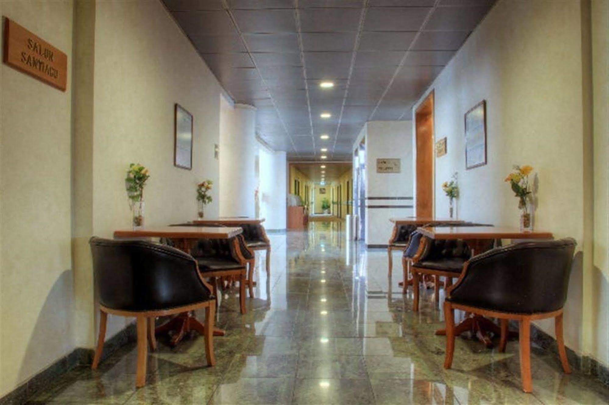 Hotel Diego De Almagro Aeropuerto Santiago Exterior photo
